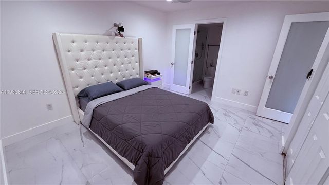 8033 Lake Dr 203, Doral, FL 33166