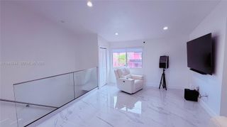 8033 Lake Dr 203, Doral, FL 33166