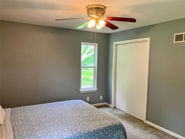 8136 Berger Avenue, Kansas City, KS 66111
