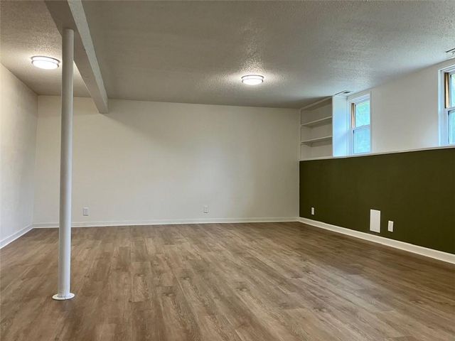 8136 Berger Avenue, Kansas City, KS 66111