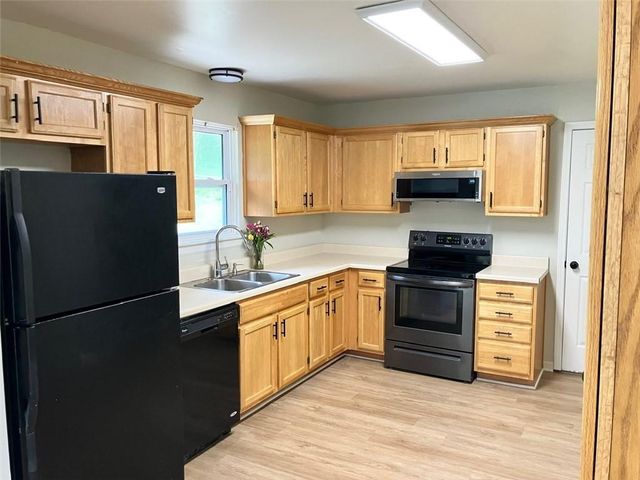 8136 Berger Avenue, Kansas City, KS 66111