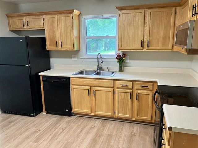 8136 Berger Avenue, Kansas City, KS 66111