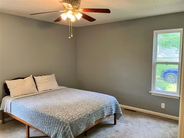 8136 Berger Avenue, Kansas City, KS 66111