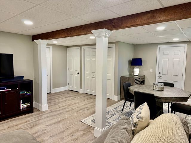 7 Cortland Lane, Smithfield, RI 02828