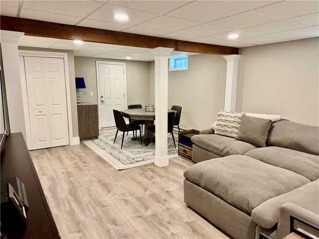 7 Cortland Lane, Smithfield, RI 02828