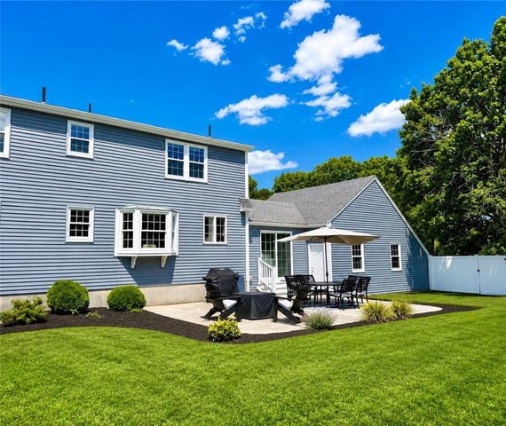 7 Cortland Lane, Smithfield, RI 02828