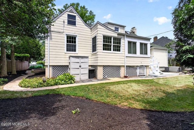 93 N Sunnycrest Drive, Little Silver, NJ 07739