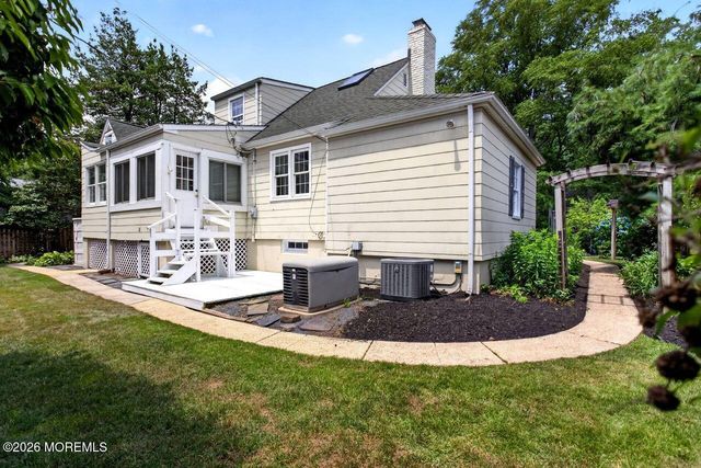 93 N Sunnycrest Drive, Little Silver, NJ 07739