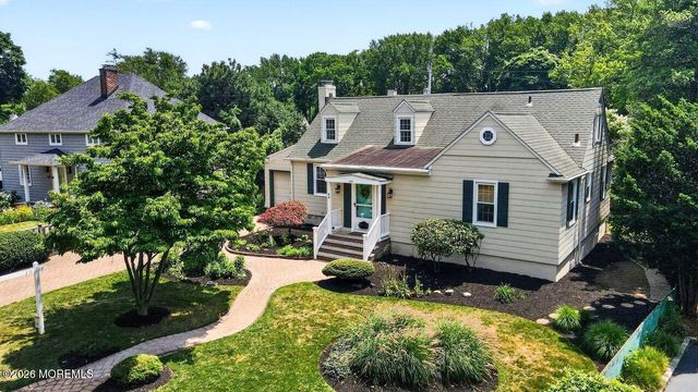 93 N Sunnycrest Drive, Little Silver, NJ 07739