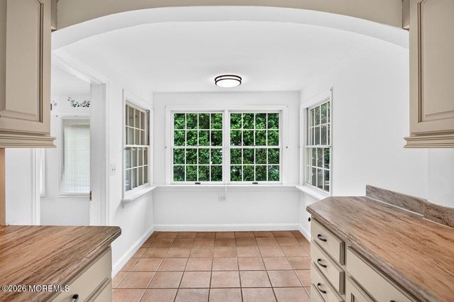 93 N Sunnycrest Drive, Little Silver, NJ 07739
