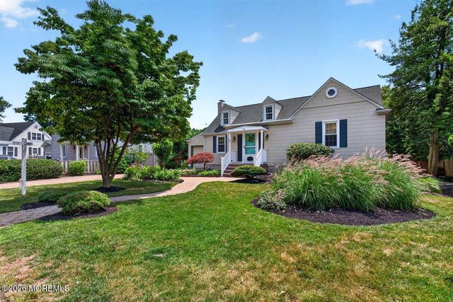93 N Sunnycrest Drive, Little Silver, NJ 07739