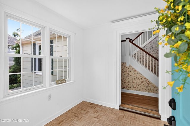 93 N Sunnycrest Drive, Little Silver, NJ 07739