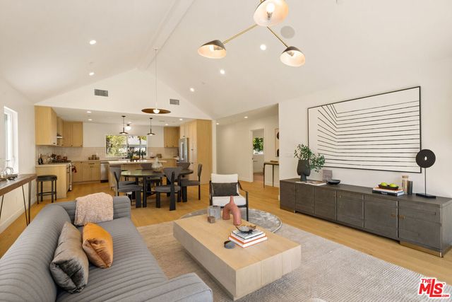 3542 Potomac Avenue, Los Angeles, CA 90016