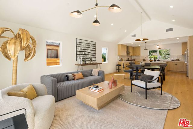 3542 Potomac Avenue, Los Angeles, CA 90016