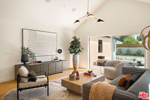 3542 Potomac Avenue, Los Angeles, CA 90016