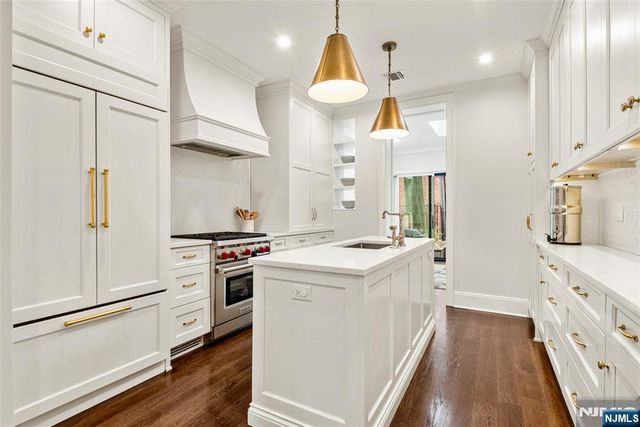 903 Washington Street, Hoboken, NJ 07030