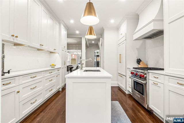 903 Washington Street, Hoboken, NJ 07030