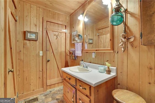 2874 S Cherokee Lane, Woodstock, GA 30188