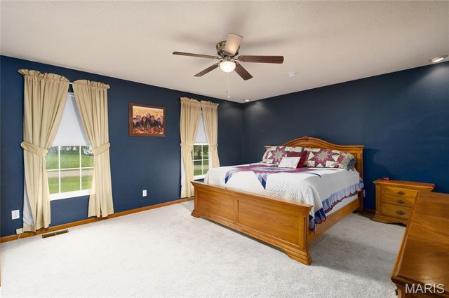 1282 Key West Drive, Edwardsville, IL 62025
