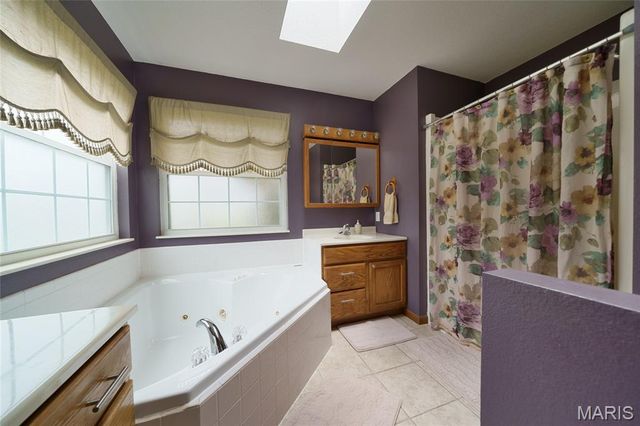 1282 Key West Drive, Edwardsville, IL 62025