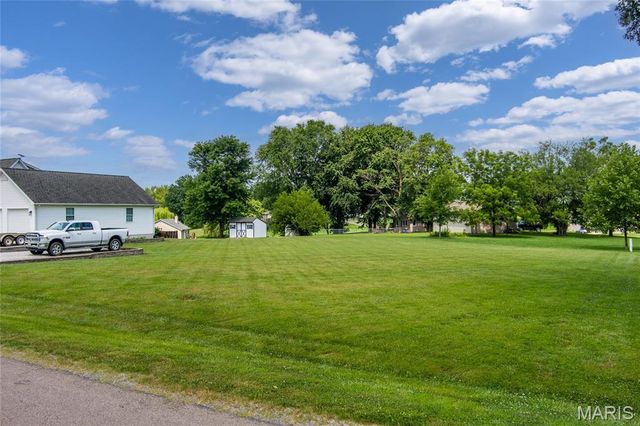 1282 Key West Drive, Edwardsville, IL 62025