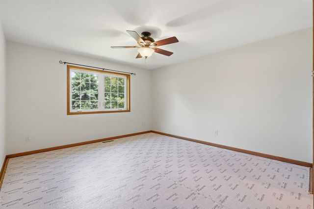 418 Wesson Avenue, Hudson, IA 50643