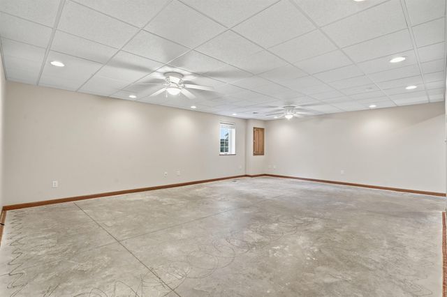 418 Wesson Avenue, Hudson, IA 50643