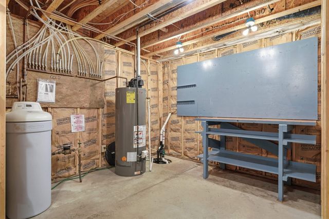 418 Wesson Avenue, Hudson, IA 50643