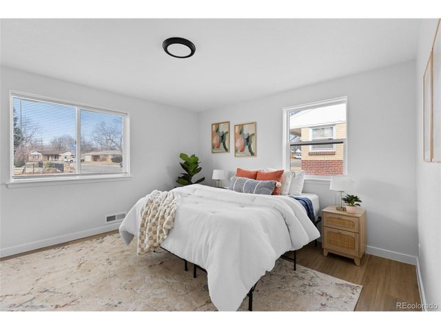 5490 Garrison St, Arvada, CO 80002