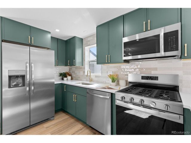 5490 Garrison St, Arvada, CO 80002