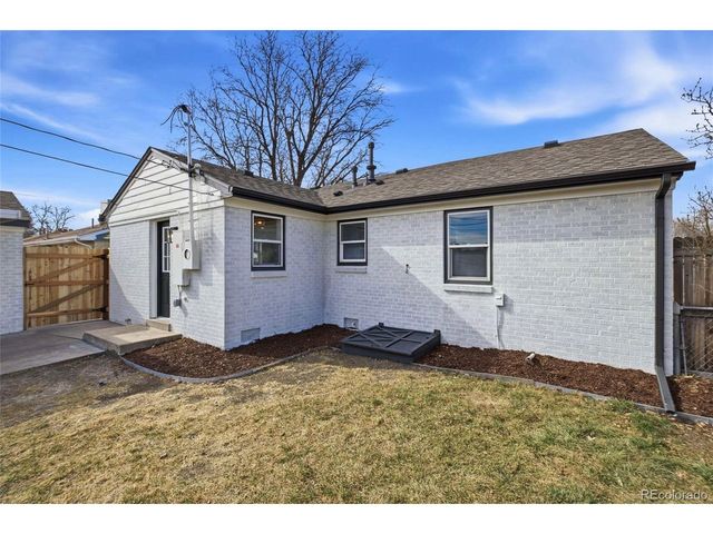 5490 Garrison St, Arvada, CO 80002