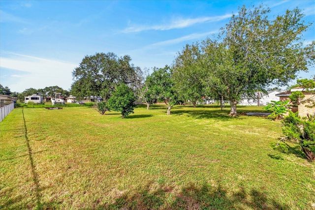 3995 Saddle, Robstown, TX 78380