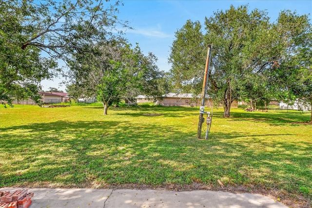 3995 Saddle, Robstown, TX 78380