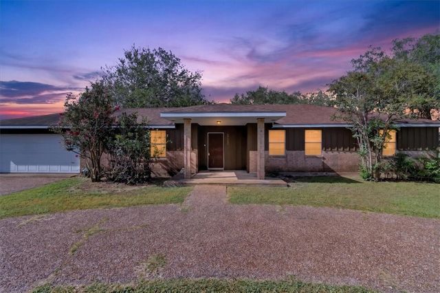 3995 Saddle, Robstown, TX 78380