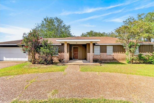 3995 Saddle, Robstown, TX 78380