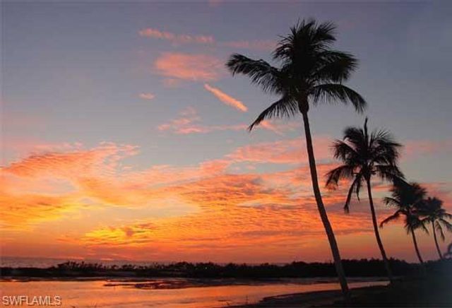 815 96th AVE N, Naples, FL 34108