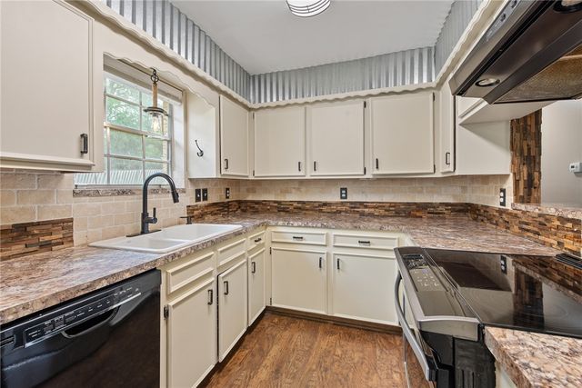 10802 Estelle Circle, Montgomery, TX 77356
