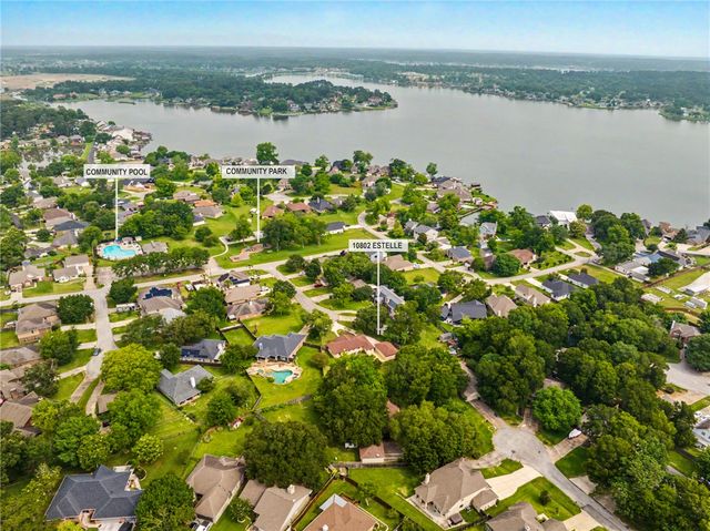 10802 Estelle Circle, Montgomery, TX 77356