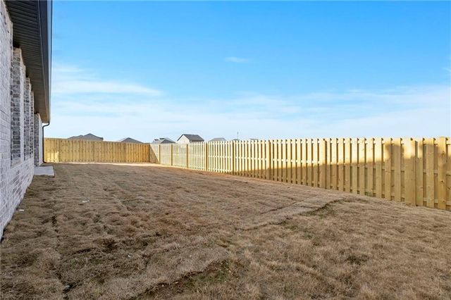 1910 Peacock Road, Centerton, AR 72719