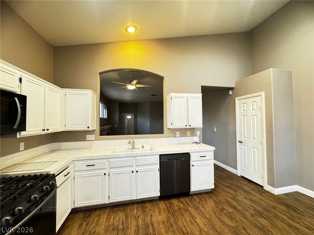 1918 Thunder Ridge Circle, Henderson, NV 89012