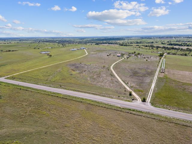 8676 932, Hamilton, TX 76531