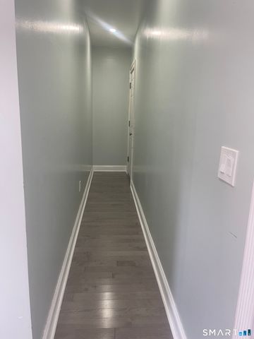 176 Pearl Street 3rd Floor, Waterbury, CT 06704