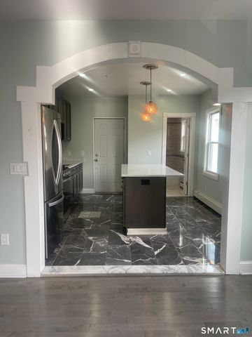 176 Pearl Street 3rd Floor, Waterbury, CT 06704