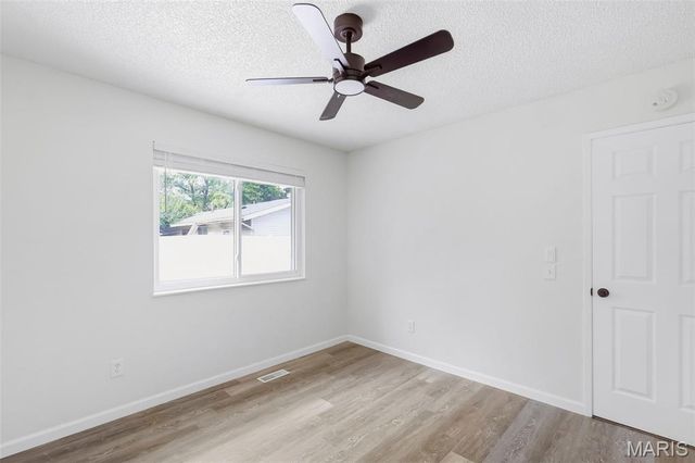 2460 Lindsay Lane, Florissant, MO 63031