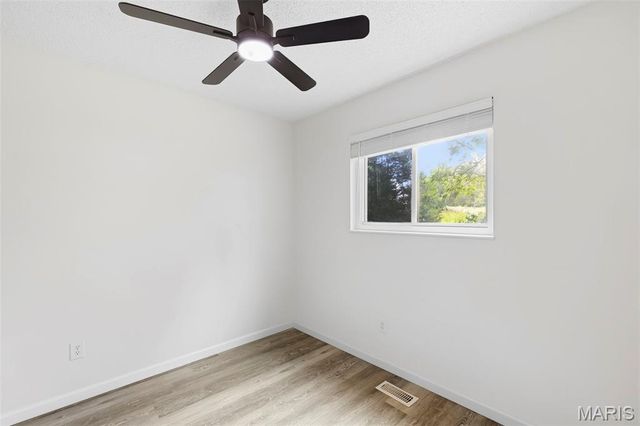 2460 Lindsay Lane, Florissant, MO 63031
