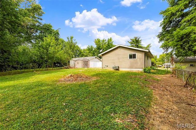 2460 Lindsay Lane, Florissant, MO 63031