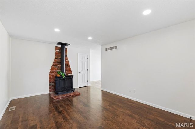 2460 Lindsay Lane, Florissant, MO 63031