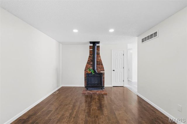2460 Lindsay Lane, Florissant, MO 63031