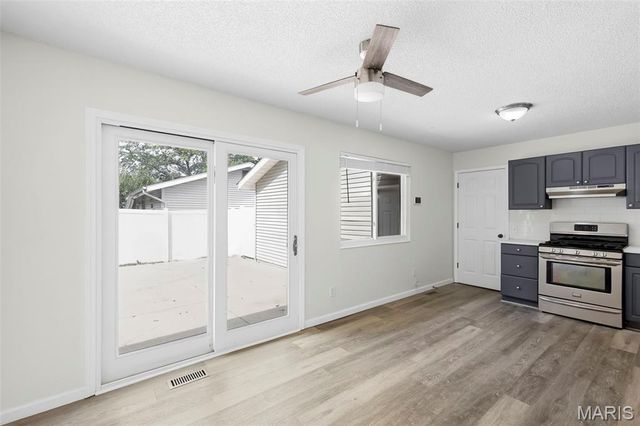 2460 Lindsay Lane, Florissant, MO 63031