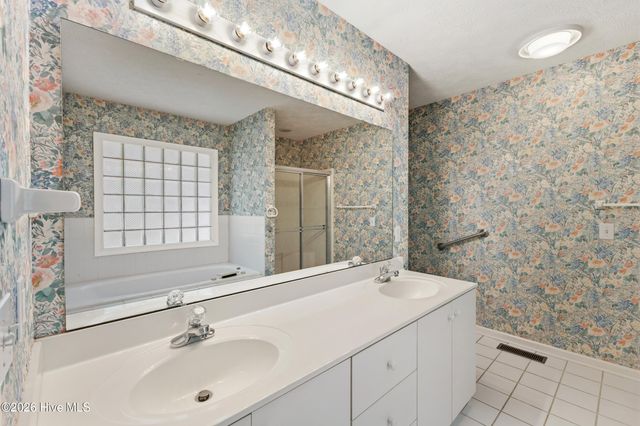 140 Pintail Lane, Rocky Point, NC 28457